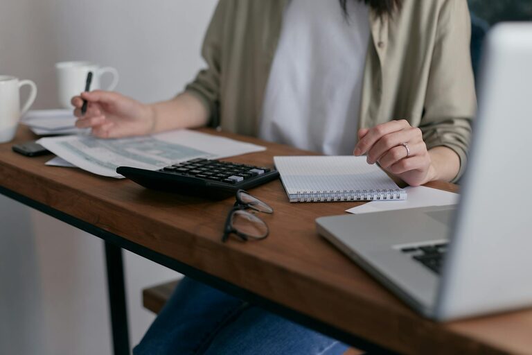 Simple Budget Habits for Everyday Life to Save More